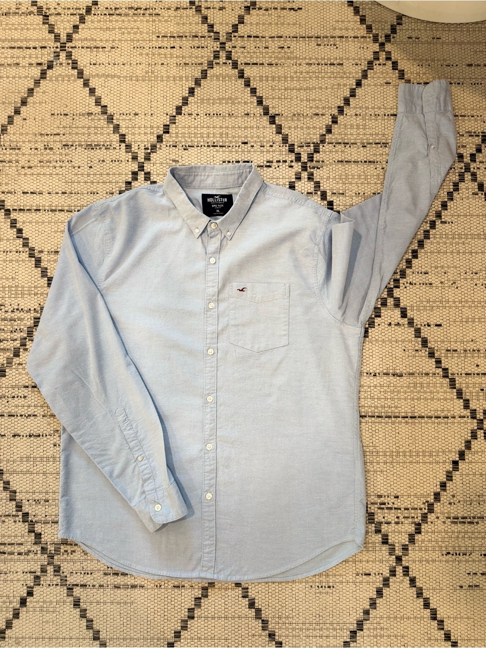 Hollister Men's Light Blue Button-Down Oxford Shirt